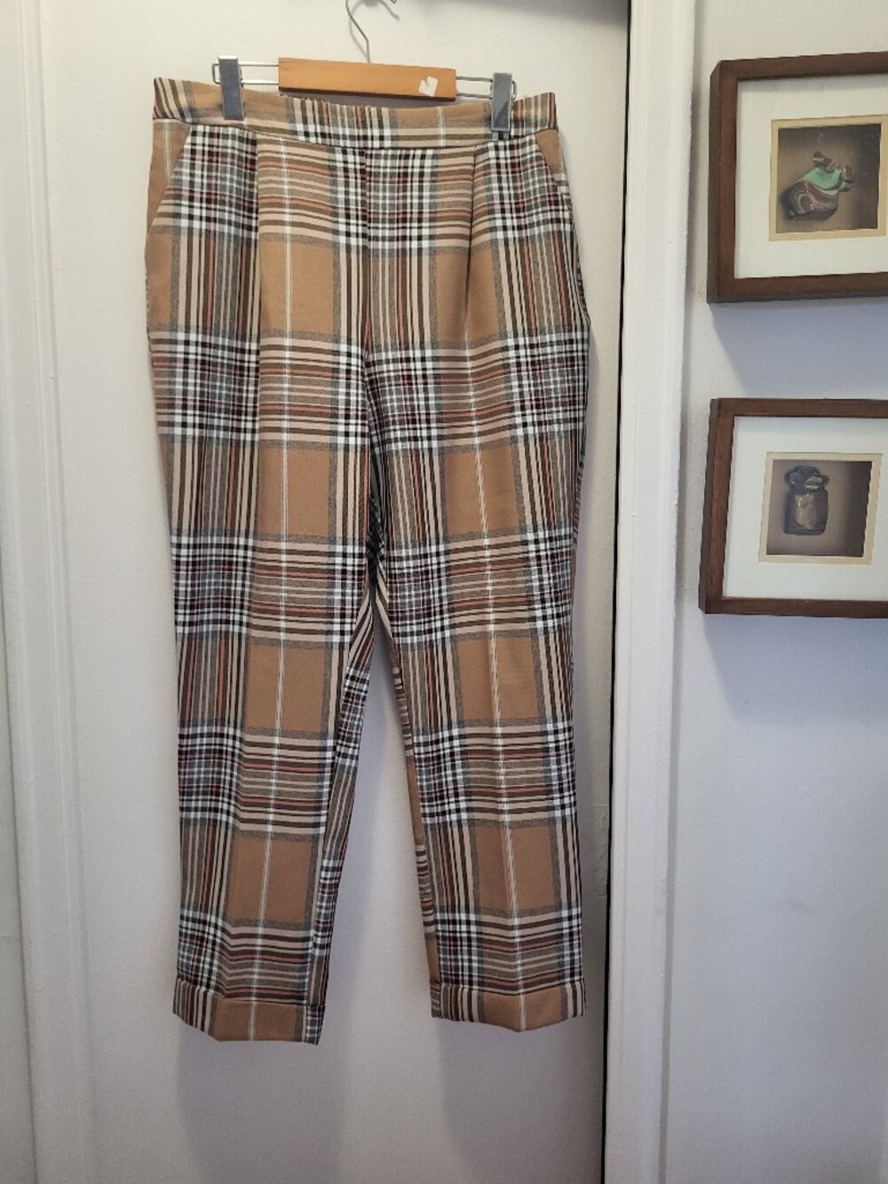 WOMENS  PANTS (NEW)